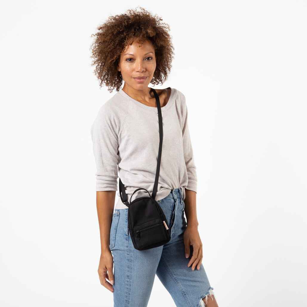 Twirl Crossbody